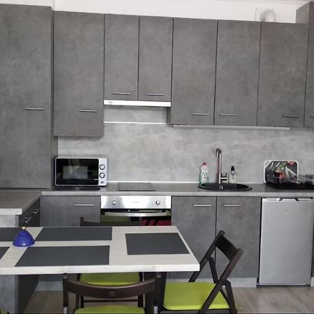 Fly Up Home Apartment Boryspilʼ Exterior foto