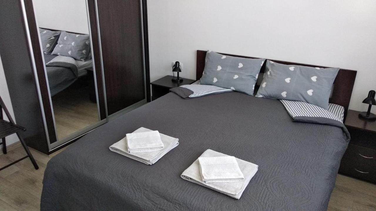 Fly Up Home Apartment Boryspilʼ Exterior foto